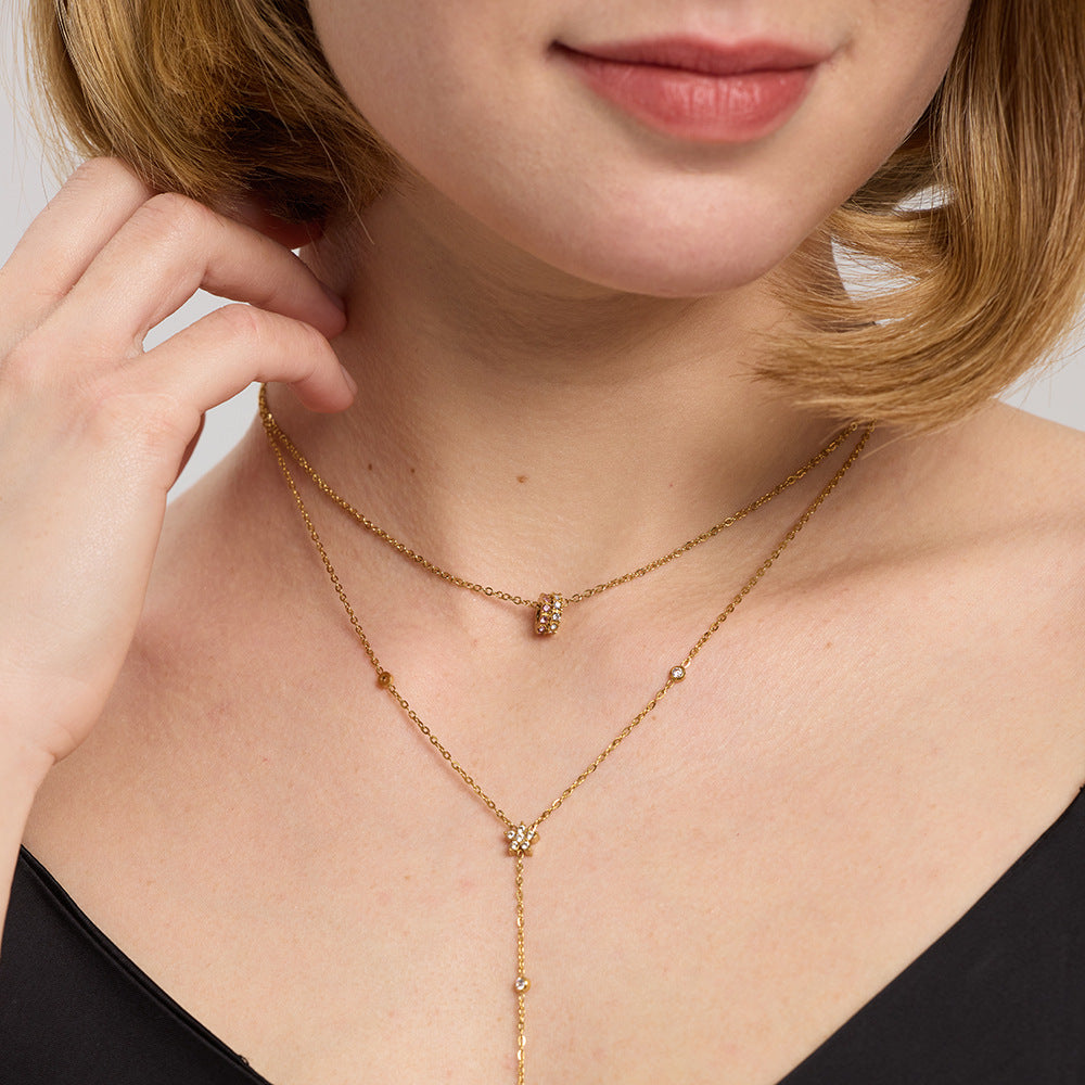 simple and light luxury double-ring pendant necklace with pink and white zircon, 18k gold plated, versatile for commuting, collarbone chain